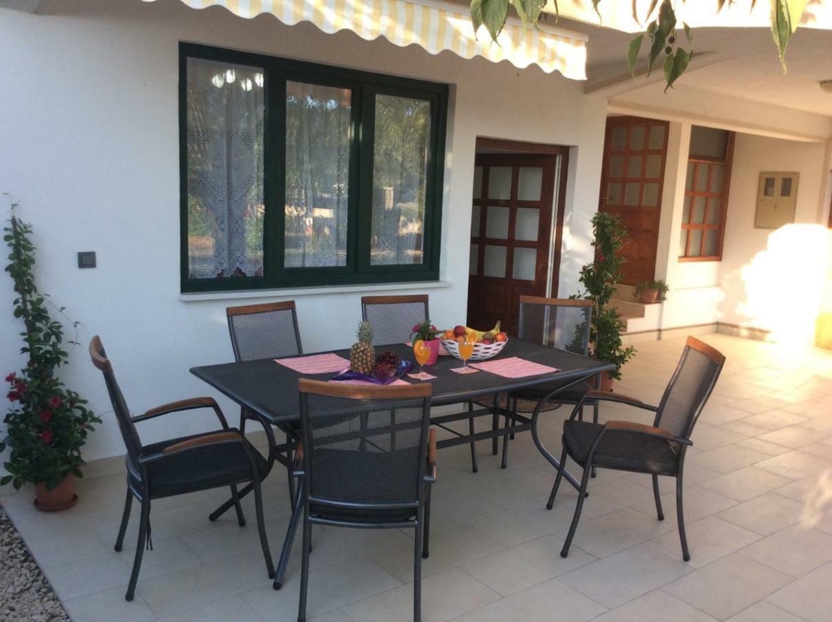 Apartment Karla Snb Lozovac Εξωτερικό φωτογραφία